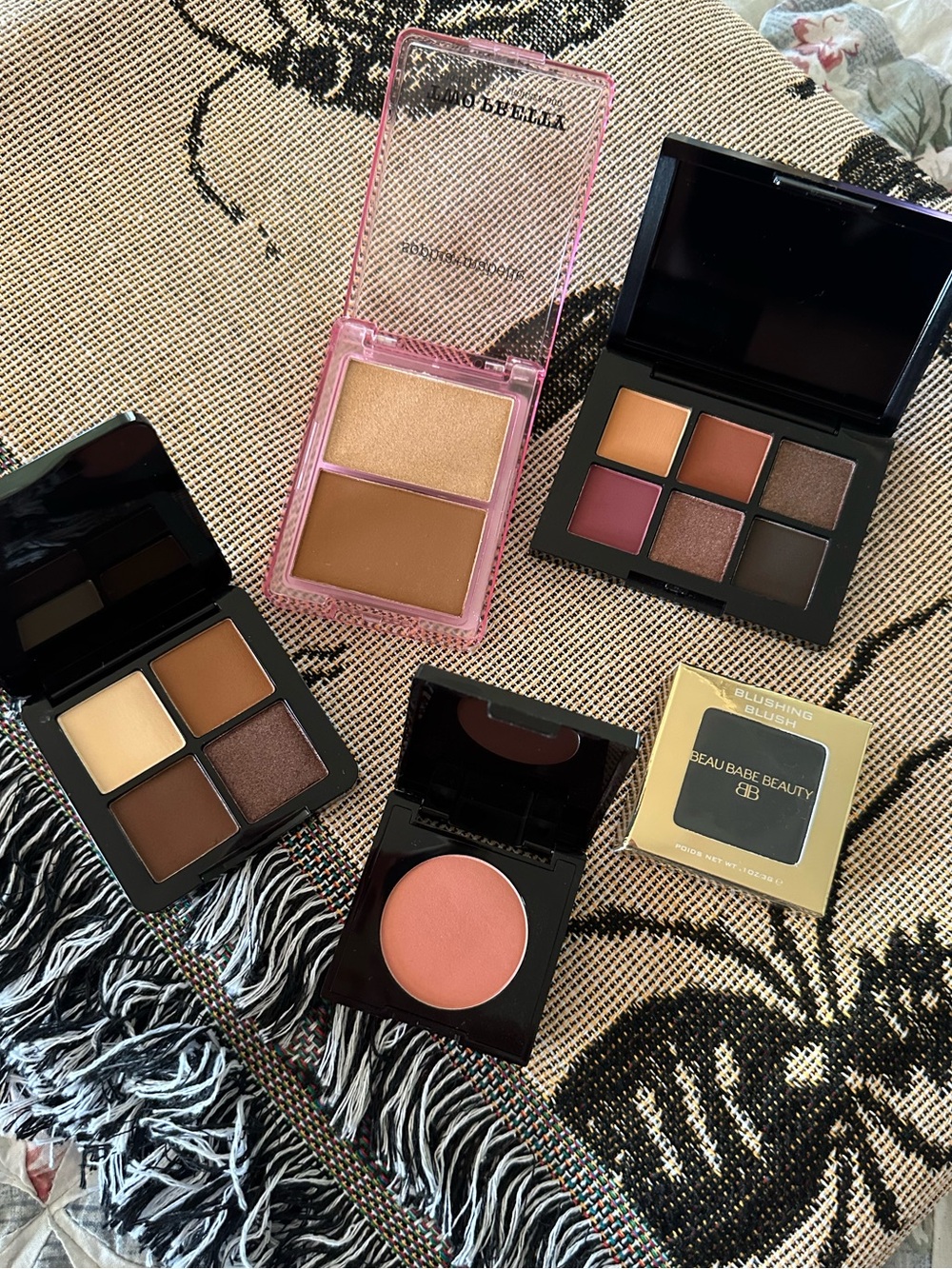 NWT MAKEUP BUNDLE 5pc LOT Blush Highlighter Contour & Eyeshadow